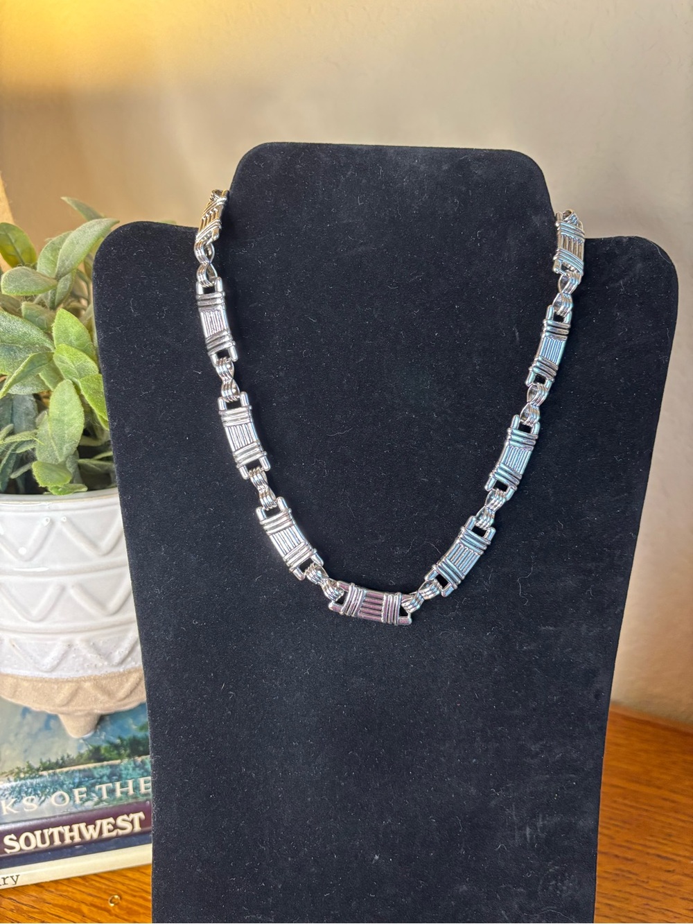 Premier Designs Silver-Tone Textured Link Necklace